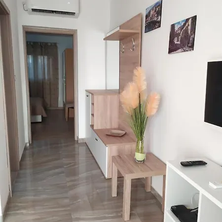 Mira Apartment